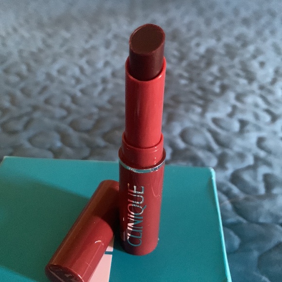 Clinique Bundle - Picture 5 of 5